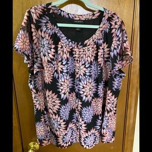 Lane Bryant flowered blouse 18/20